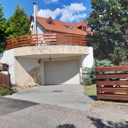 Szarvashegyi Eletero Pihenohaz Apartamento